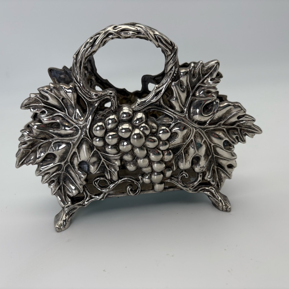 Vintage Godinger Silverplated  1994 Decorative Grape Napkin Holder